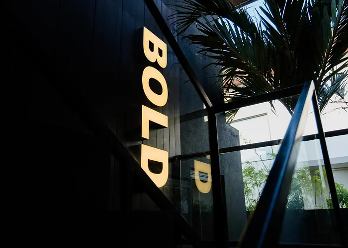 Bold X Gold - Modern Tropical Pool Villa Uluwatu (Bali)