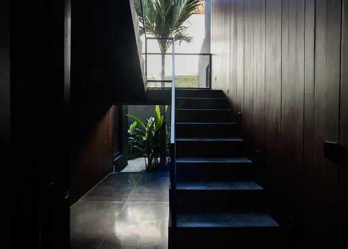 Villa Bold X Gold - Modern Tropical Pool Uluwatu (Bali)